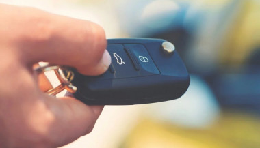 Ghid DIY: Cum să îți programezi sau să îți sincronizezi cheia auto de la distanță acasă